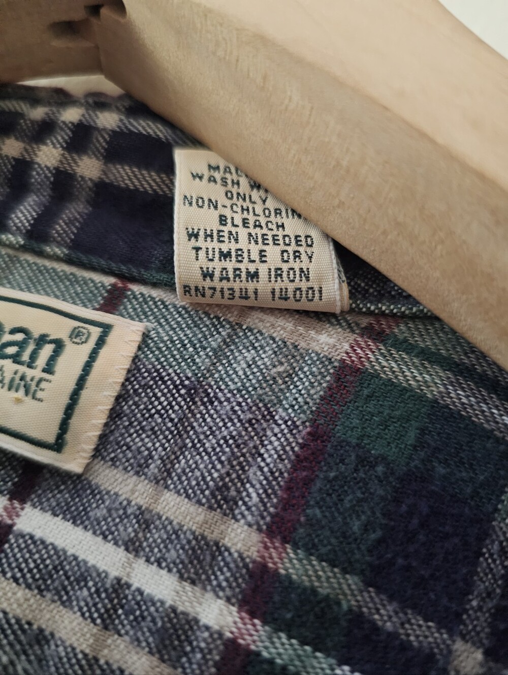 Vintage LL Bean Plaid Flannel Button-up Shirt - Picture 5 of 16
